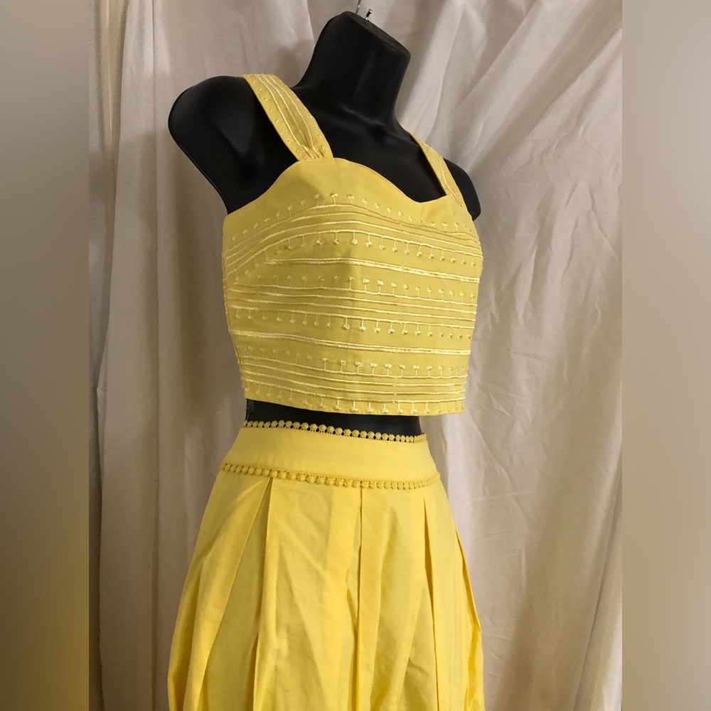 Avec Les Filles yellow embroidered eyelet crop smocked tank top and Skirt size M - Picture 7 of 16